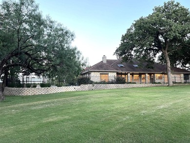 Welcome to your own private oasis, where luxury meets - photo 3