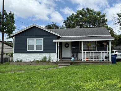 Occupied property on a month to month lease but can do an - photo 1