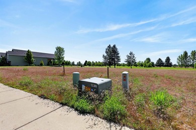 Located on the stunning 18th hole, directly across from the - photo 11