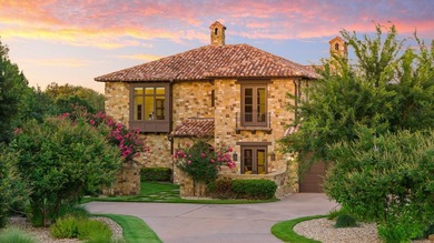 Experience the finest in golf course living at this exceptional - photo 2