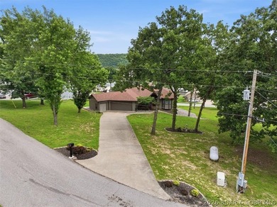 Step inside this stunning 4 bedroom 4 bathroom home, where - photo 36