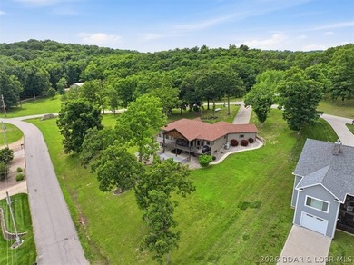 Step inside this stunning 4 bedroom 4 bathroom home, where - photo 37