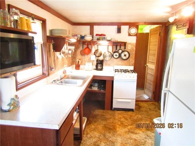 Welcome to 41279 Nelson Rd,sit back and relax on the beautiful - photo 3