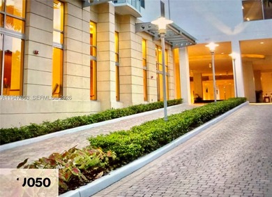 Open and bright spacious Loft in Brickell area. 1 Bedroom and - photo 12