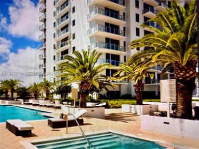 Open and bright spacious Loft in Brickell area. 1 Bedroom and - photo 16
