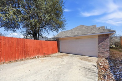 Great Location in popular Rockwall, with good drive up appeal - photo 19