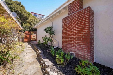 Great new listing nestled in the desirable hills of E. Richmond - photo 48