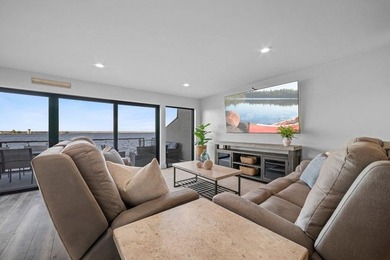 Rare opportunity to own a spectacular northeast-facing - photo 8