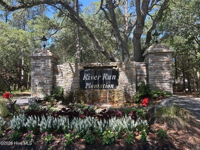 Beautiful culdesac lot in a gated community, located minutes - photo 1