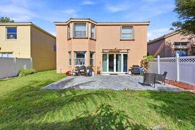 Welcome to this spacious five-bedroom, two-and-a-half-bath - photo 11