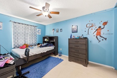 Welcome to this spacious five-bedroom, two-and-a-half-bath - photo 12