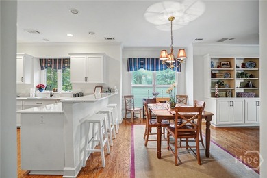 Wonderfully maintained 4-bedroom, 4.5 bath home on quiet - photo 15