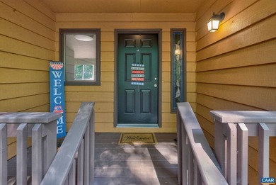 MOTIVATED SELLERS! Move-in ready and filled with natural light - photo 3