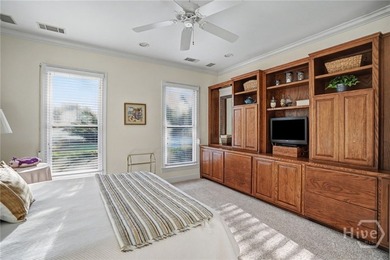 Wonderfully maintained 4-bedroom, 4.5 bath home on quiet - photo 29