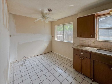 Welcome to 1321 Sandstone Drive, a charming 3-bedroom, 2-bath - photo 6