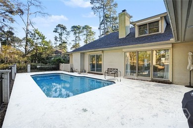 Wonderfully maintained 4-bedroom, 4.5 bath home on quiet - photo 36