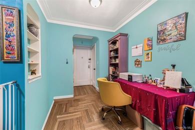 Step into this well designed 1 bed, 1 bath home with hardwood - photo 3