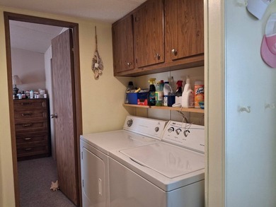 Your Florida style winter retreat is here. Newly painted - photo 12