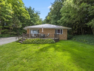 Lake Home For Sale in Conneaut Lake, Pennsylvania