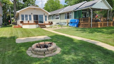 Great Cottage Get Away! - Lake Home For Sale in Walkerton, Indiana