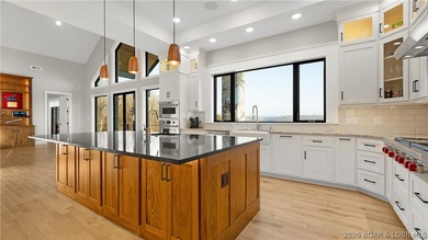 Where LAKE LIVING meets LASTING LUXURY. Sweeping panoramic views - photo 20