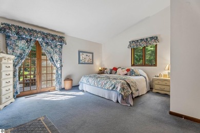 Secluded and wooded lot in Lakewood shores. Original owners have - photo 30