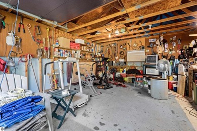 Secluded and wooded lot in Lakewood shores. Original owners have - photo 42