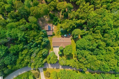 Secluded and wooded lot in Lakewood shores. Original owners have - photo 46