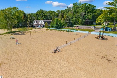 Secluded and wooded lot in Lakewood shores. Original owners have - photo 50