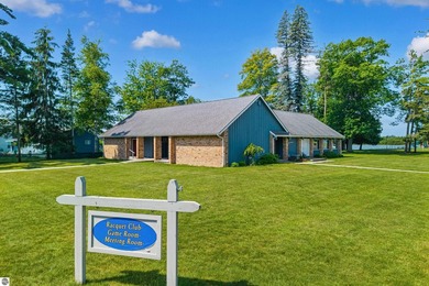 Secluded and wooded lot in Lakewood shores. Original owners have - photo 52