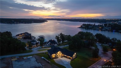 Where LAKE LIVING meets LASTING LUXURY. Sweeping panoramic views - photo 54