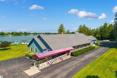 Secluded and wooded lot in Lakewood shores. Original owners have - photo 54