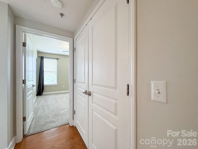 Welcome to your urban oasis on the top floor of this highly - photo 20