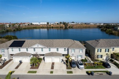 Lake Townhome/Townhouse For Sale in Davenport, Florida