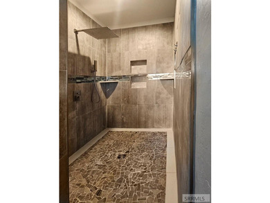 Rare newer-build contemporary masterpiece on Hole 8 of Highland - photo 32