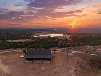 PRICE REDUCTION! 865.9 Acres High-Fenced Ranch with 8-Acre Lake - photo 3