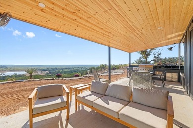 PRICE REDUCTION! 865.9 Acres High-Fenced Ranch with 8-Acre Lake - photo 5