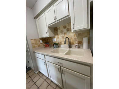 Step into this warm and cozy 2 bed 1.5 bath townhome located in - photo 7