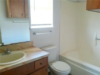 Charming 3-bedroom, 2-bath home located in the established - photo 8