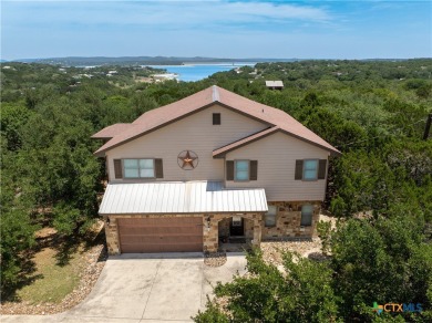 Lake Home For Sale in Canyon Lake, Texas