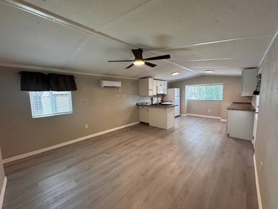 55+/LOT.RENT$680/1986/2BED1BATH/624SQFT/SCREENED.PATIO - photo 8