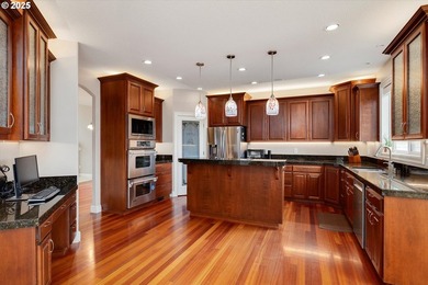 This beautiful home is elegant and sophisticated yet warm and - photo 14
