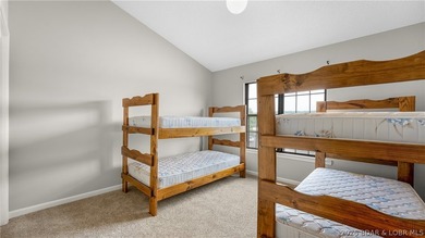 Opportunity to have a 6 bedroom condo is RARE! 6 bedrooms & 3 - photo 24