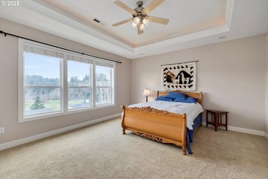 This beautiful home is elegant and sophisticated yet warm and - photo 27