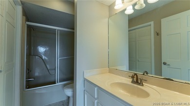 Opportunity to have a 6 bedroom condo is RARE! 6 bedrooms & 3 - photo 40