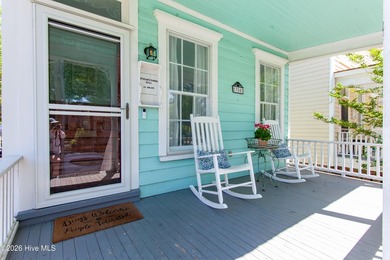 Historic Charm and Downtown New Bern Living! Historic home built - photo 3