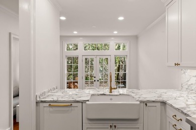 This 1890s Charleston single, steeped in history and character - photo 13