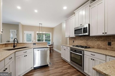 Welcome to Hampton Golf Village, one of North Forsyth's premier - photo 15