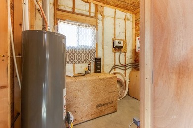 Welcome to your haven on 35.53 acres of fully fenced horse - photo 24