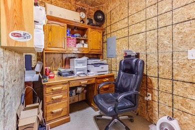 Welcome to your haven on 35.53 acres of fully fenced horse - photo 26